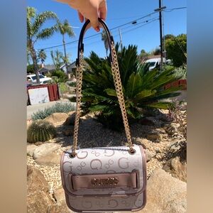 ✨🩵BRAND NEW GUESS BAG🩵✨